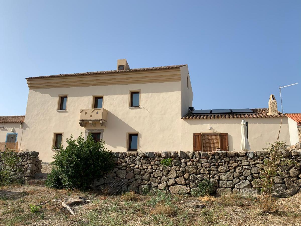 レーナ・マイオレ Stazzu Nuraghe Mannucciuゲストハウス エクステリア 写真